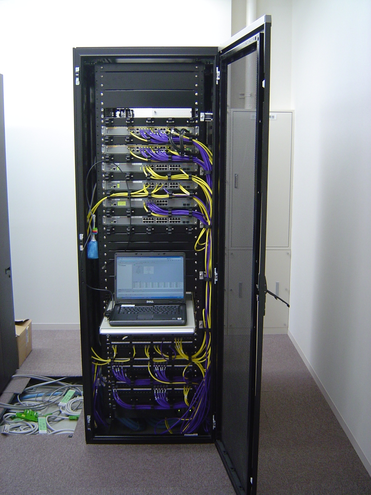 SRV室内_NW主幹設備工事